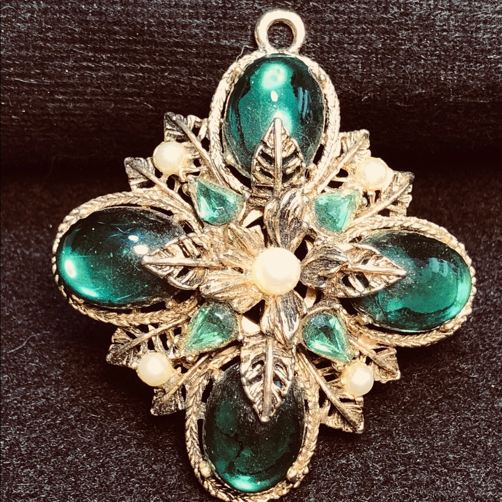 Emerald Green Pendant Pearls Large - Picture 2 of 6